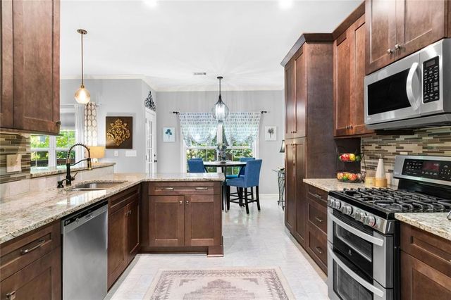 2706 Brookefield Lane, Kennesaw, GA 30152