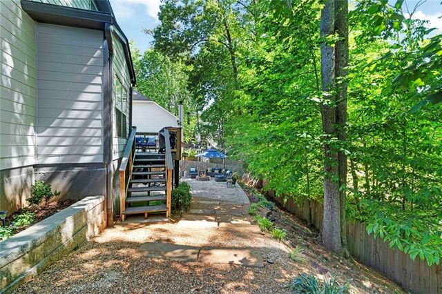 2706 Brookefield Lane, Kennesaw, GA 30152