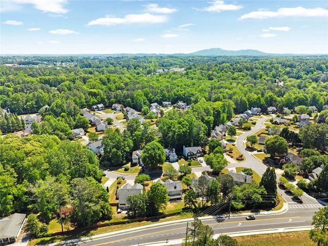 2706 Brookefield Lane, Kennesaw, GA 30152
