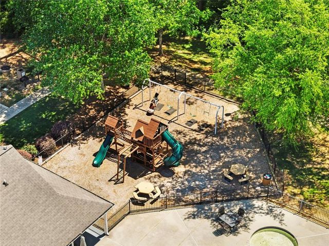 2706 Brookefield Lane, Kennesaw, GA 30152