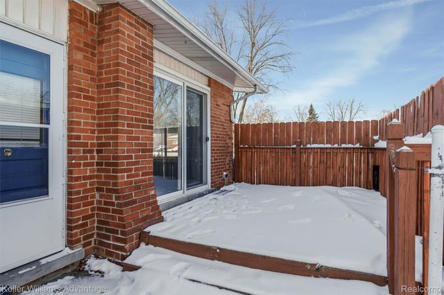 30344 Garry Avenue, Madison Heights, MI 48071