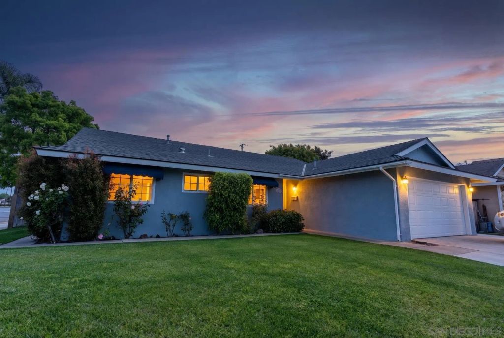 20022 Cove Circle, Huntington Beach, CA 92646