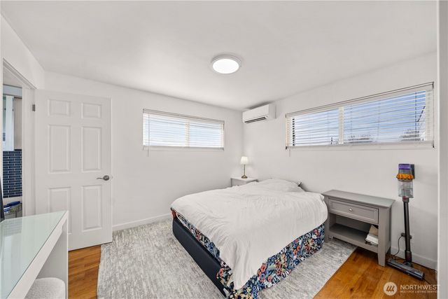 304 S 213th Street, Des Moines, WA 98198