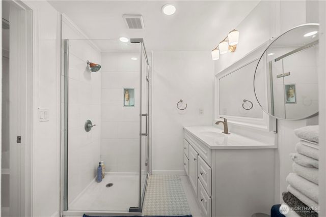 304 S 213th Street, Des Moines, WA 98198