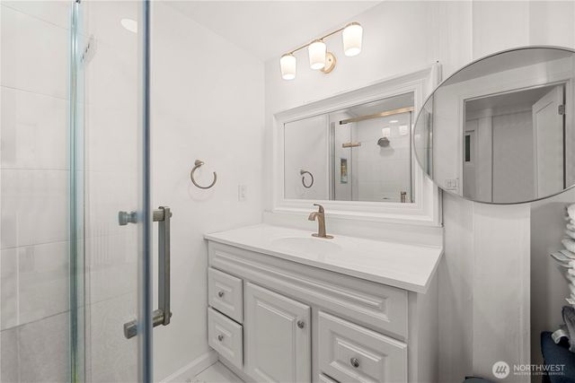 304 S 213th Street, Des Moines, WA 98198