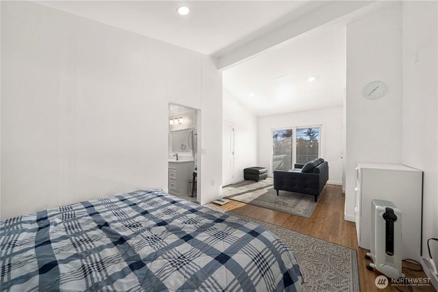 304 S 213th Street, Des Moines, WA 98198