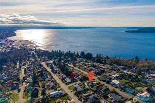 304 S 213th Street, Des Moines, WA 98198