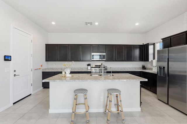 1521 S Senate Street, Chandler, AZ 85286