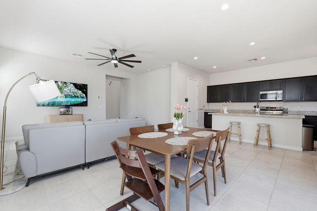 1521 S Senate Street, Chandler, AZ 85286