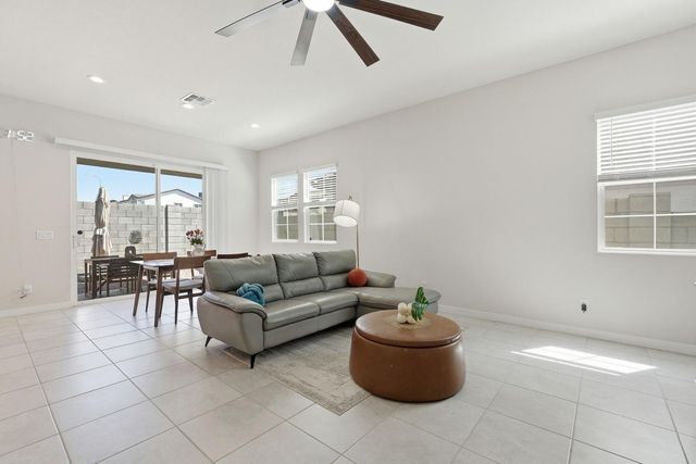 1521 S Senate Street, Chandler, AZ 85286