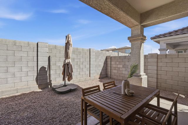 1521 S Senate Street, Chandler, AZ 85286