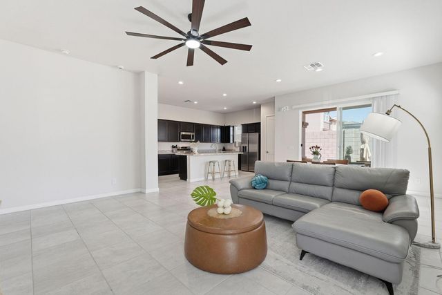 1521 S Senate Street, Chandler, AZ 85286