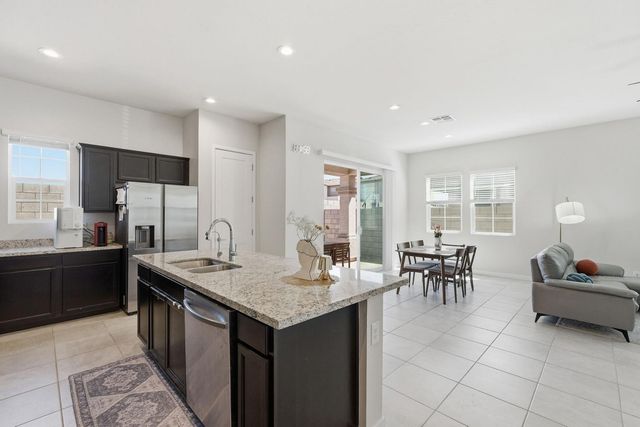 1521 S Senate Street, Chandler, AZ 85286