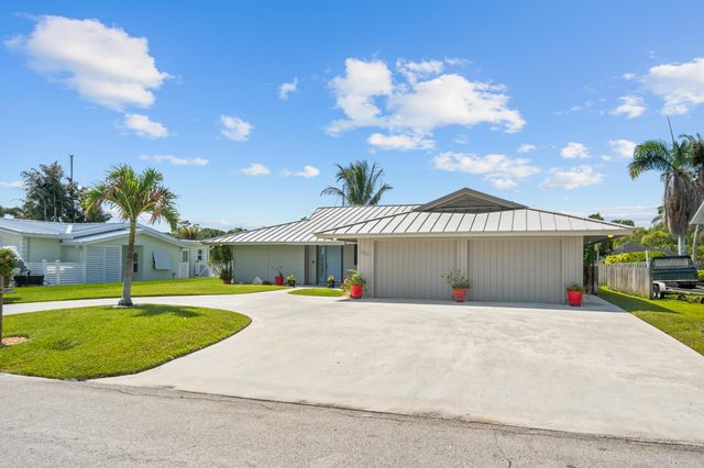 1604 SW Seagull Way, Palm City, FL 34990