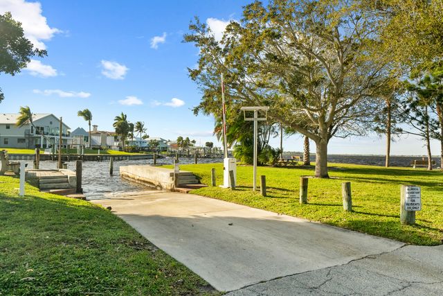 1604 SW Seagull Way, Palm City, FL 34990