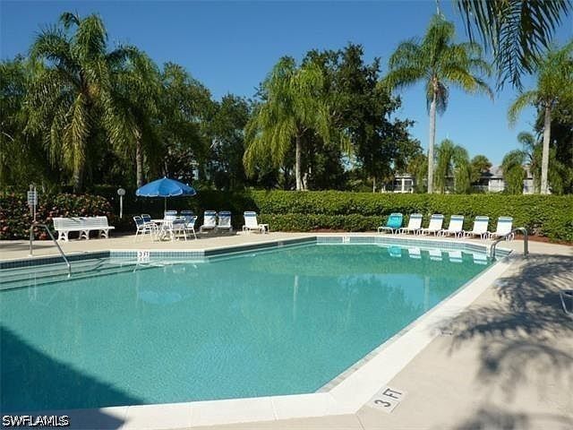 8200 Twelve Oaks CIR 423, Naples, FL 34113