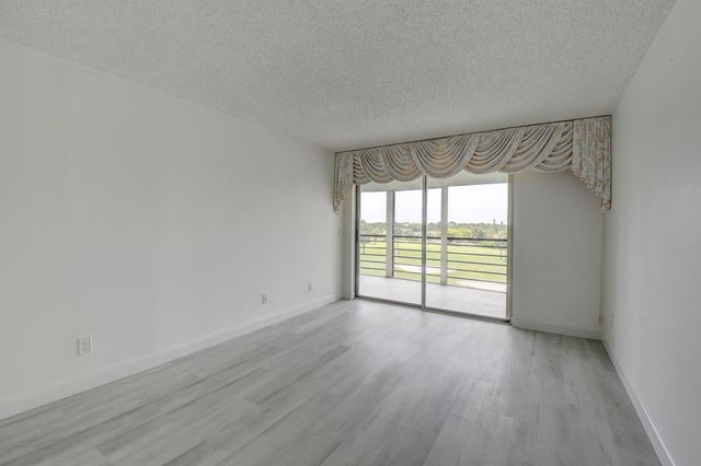 23305 Barwood Lane 406, Boca Raton, FL 33428