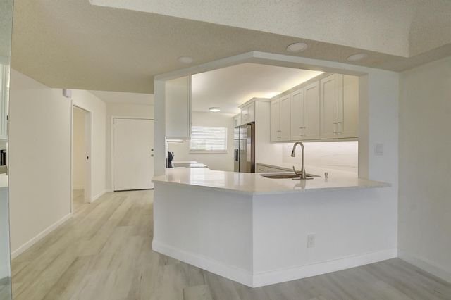 23305 Barwood Lane 406, Boca Raton, FL 33428