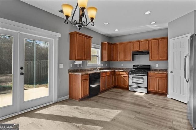 1880 Garbrooke Cove, Lawrenceville, GA 30046