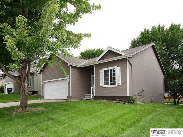 16106 Browne Street, Omaha, NE 68116