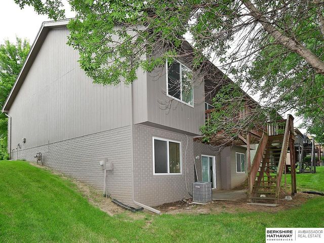 16106 Browne Street, Omaha, NE 68116