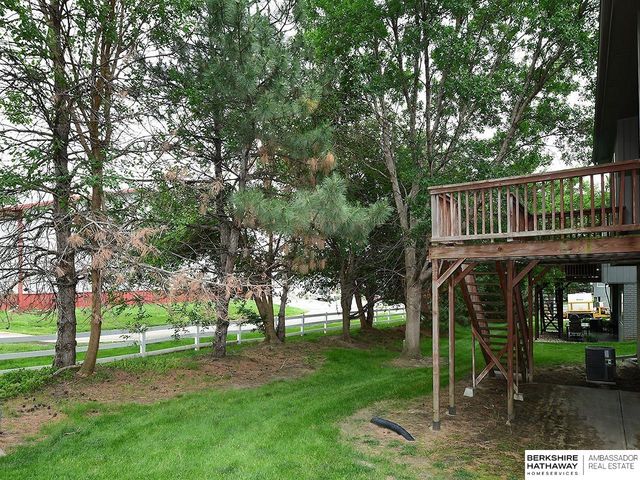 16106 Browne Street, Omaha, NE 68116