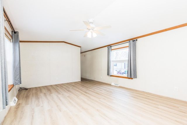 27 Melrose Drive, Rochester, NH 03868