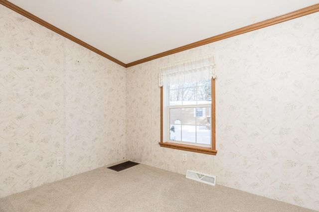 27 Melrose Drive, Rochester, NH 03868