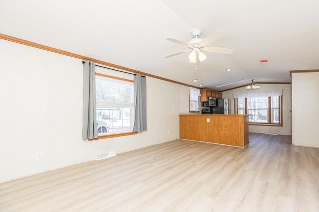 27 Melrose Drive, Rochester, NH 03868