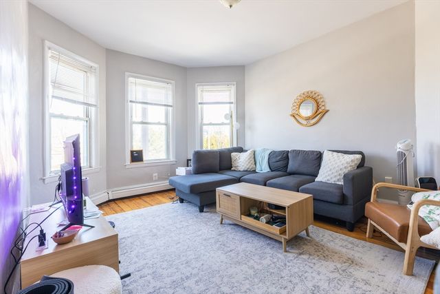 853 East 1st Street 2, Boston, MA 02127