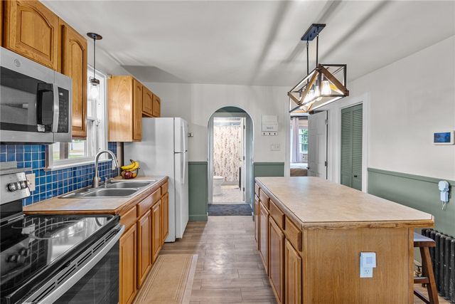 1223 Cumberland Hill Road, Woonsocket, RI 02895