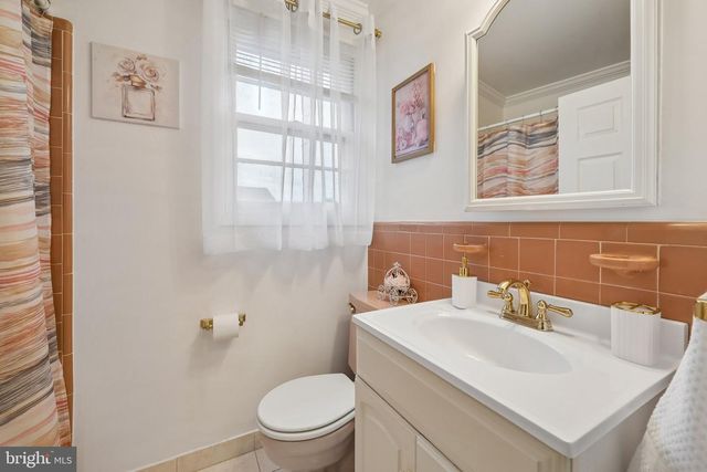 11 N WOODSTOCK DR, Cherry Hill, NJ 08034