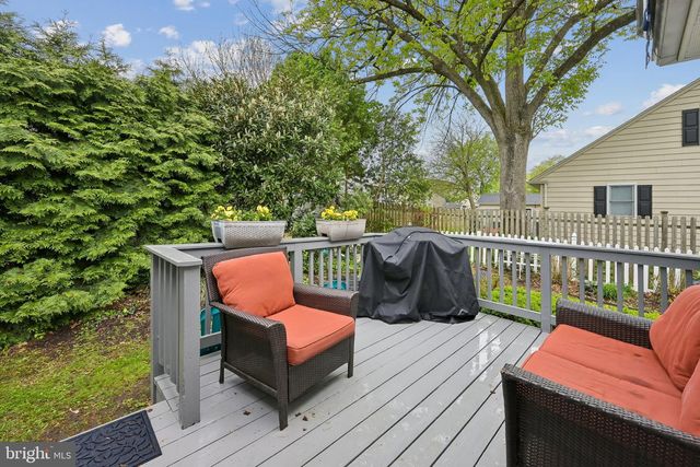 11 N WOODSTOCK DR, Cherry Hill, NJ 08034