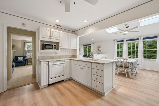 11 N WOODSTOCK DR, Cherry Hill, NJ 08034