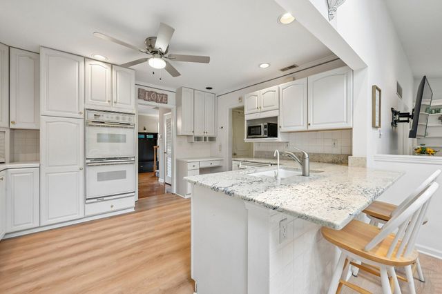 11 N WOODSTOCK DR, Cherry Hill, NJ 08034