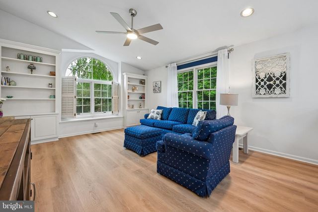 11 N WOODSTOCK DR, Cherry Hill, NJ 08034