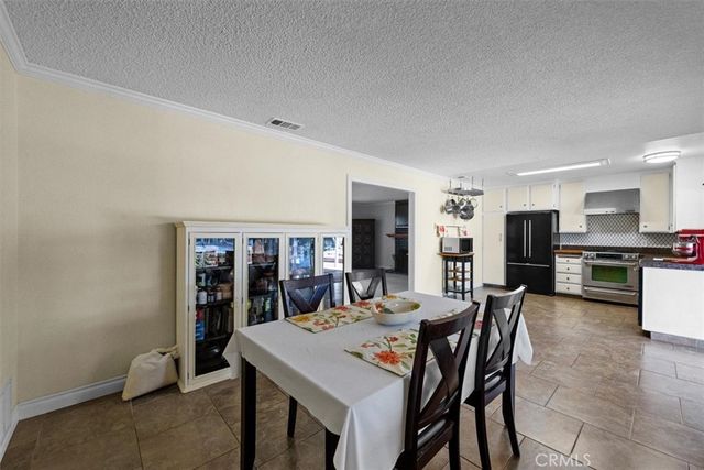 2078 Woodlawn, Corona, CA 92882