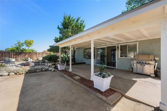 2078 Woodlawn, Corona, CA 92882