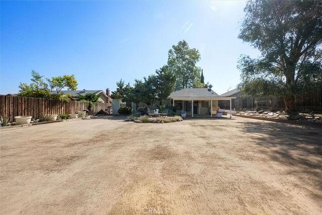 2078 Woodlawn, Corona, CA 92882