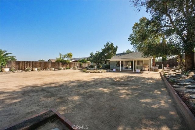 2078 Woodlawn, Corona, CA 92882