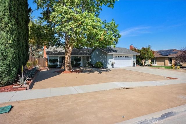 2078 Woodlawn, Corona, CA 92882