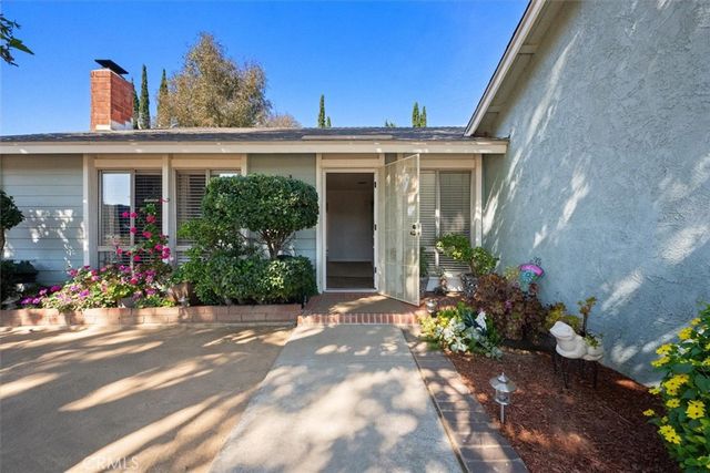 2078 Woodlawn, Corona, CA 92882