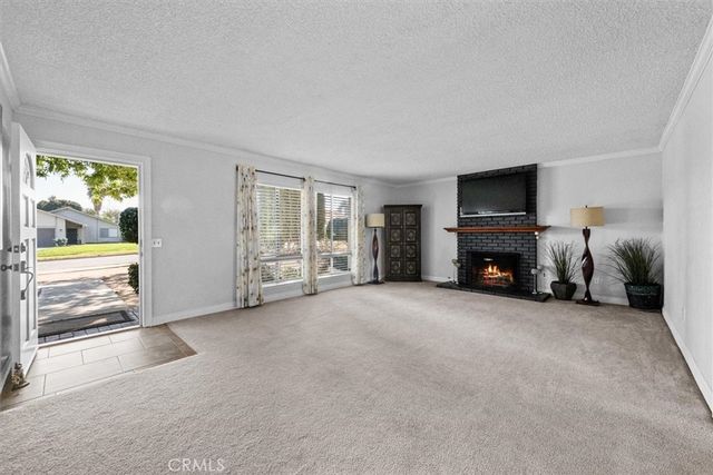 2078 Woodlawn, Corona, CA 92882