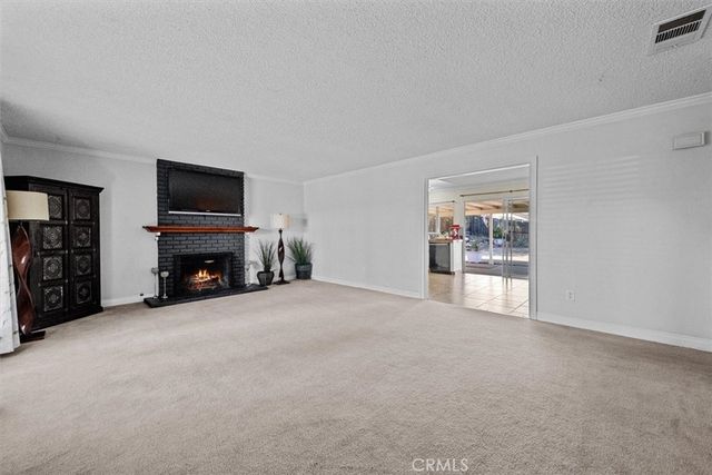 2078 Woodlawn, Corona, CA 92882
