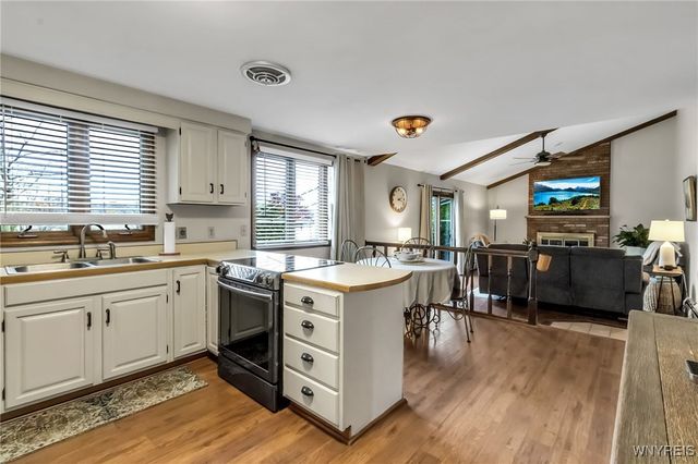 6848 Errick Road, Wheatfield, NY 14120