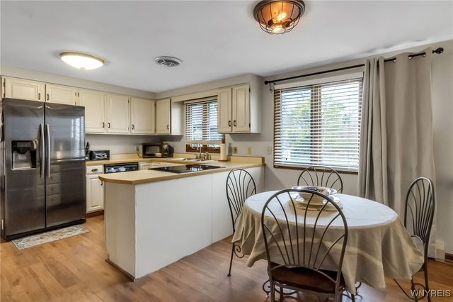 6848 Errick Road, Wheatfield, NY 14120