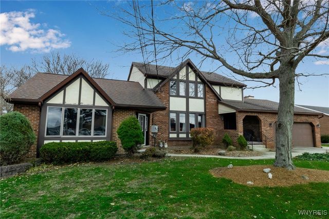 6848 Errick Road, Wheatfield, NY 14120