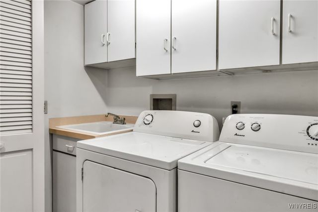 6848 Errick Road, Wheatfield, NY 14120