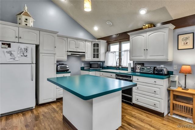 6848 Errick Road, Wheatfield, NY 14120