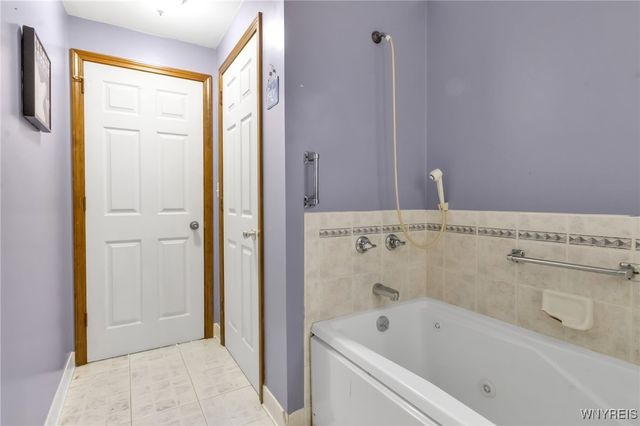 6848 Errick Road, Wheatfield, NY 14120